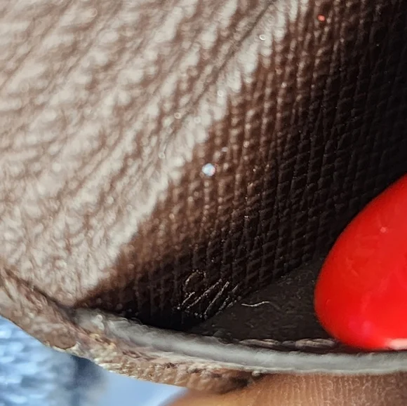 Monogram Canvas IPhone  AccessoryProduct - Picture 7 of 12